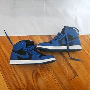 Jordan 1 Retro High OG (Kids)